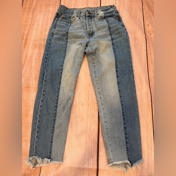 American Eagle Outfitters Denim - Woman’s American Eagle Vintage High Rise Two Tone Fringe Button Fly Jeans Size 6